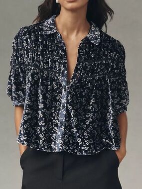 Anthropologie Maeve The Leandra Shirred Yoke Blouse - Bow Print Medium